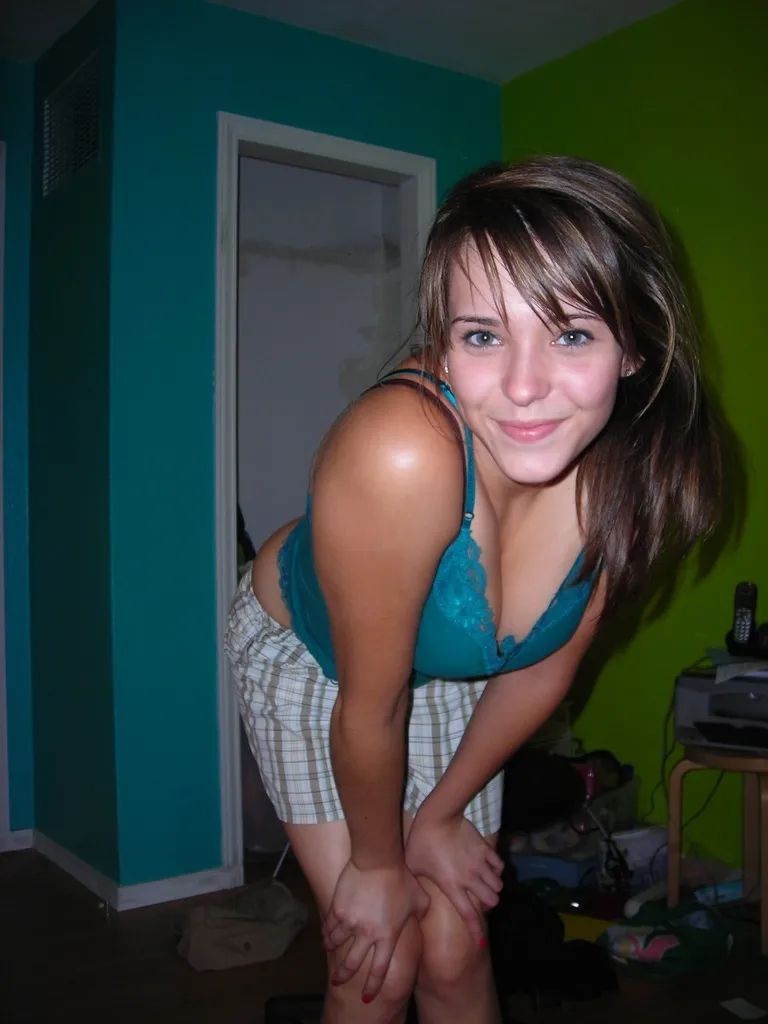 Lina, 23 ans — rencontre libertine à Maisons-Laffitte