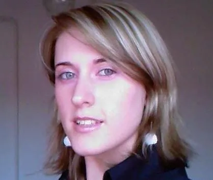 Flora, 21 ans — rencontre libertine à Marseille