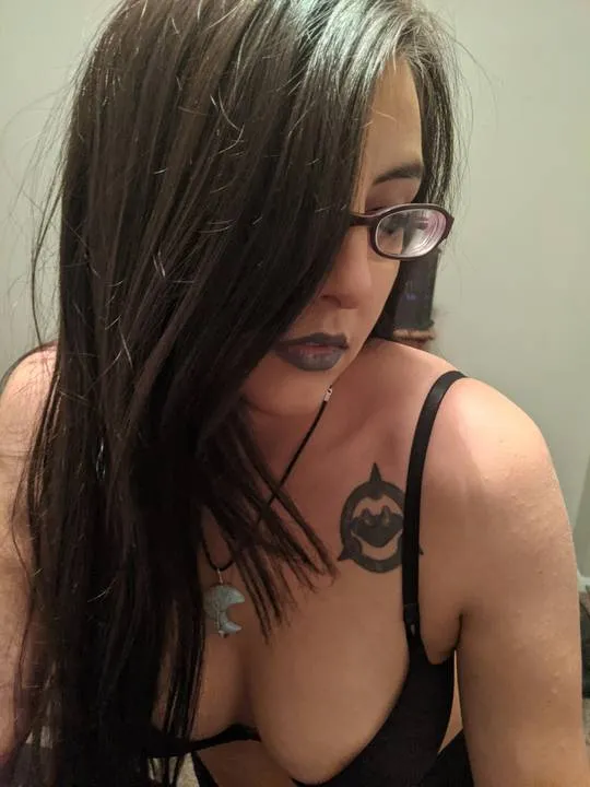 Hortense, 19 ans — rencontre libertine à Bourges