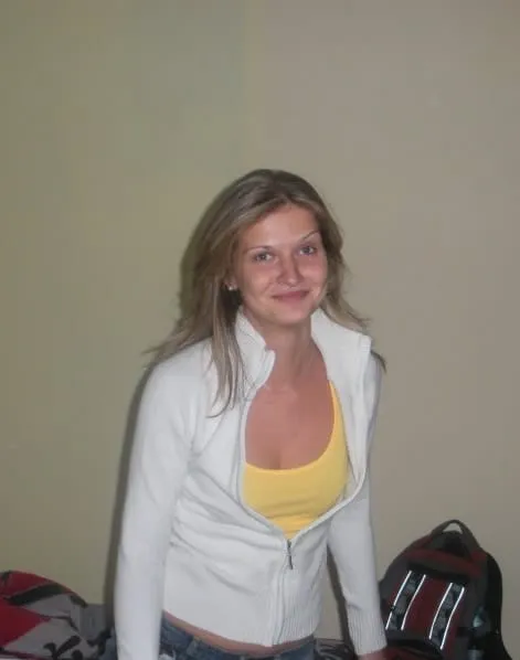 Feriel, 28 ans — rencontre libertine à Raon-l'Étape