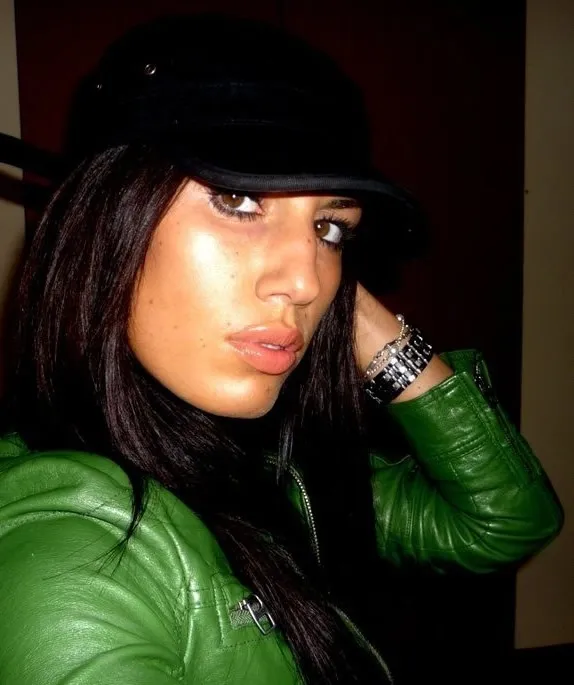 Latifa, 22 ans — rencontre libertine à Saint-Flour