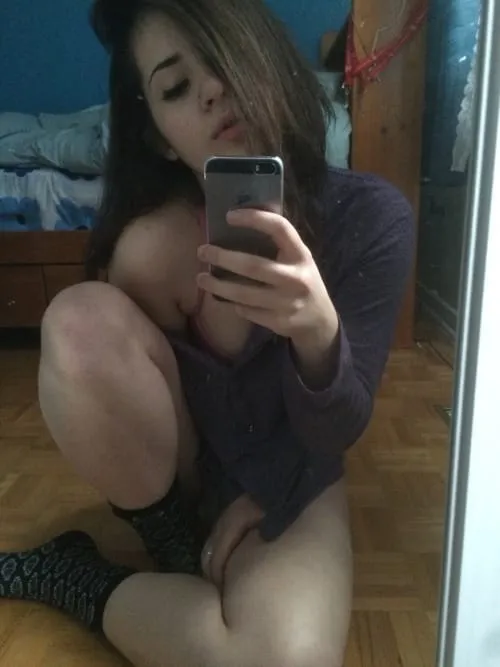 Hortense, 28 ans — rencontre libertine à Montrond-les-Bains