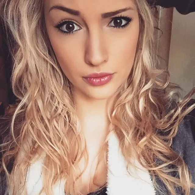 Doriane, 27 ans — rencontre libertine à Avion