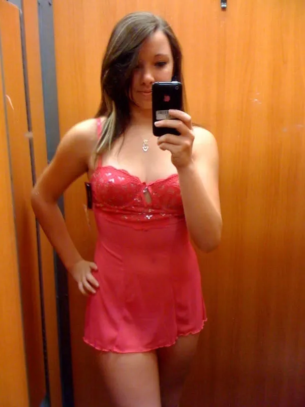 Flavie, 25 ans — rencontre libertine à Aix-les-Bains
