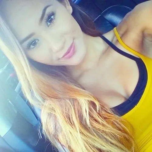 Anouk, 27 ans — rencontre libertine à Grand-Couronne