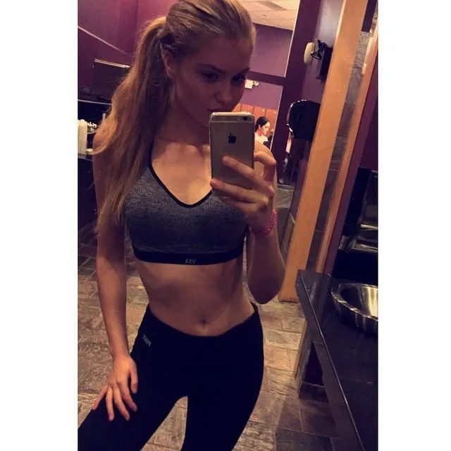 Laurie, 32 ans — rencontre libertine à Saint-Martin-Boulogne