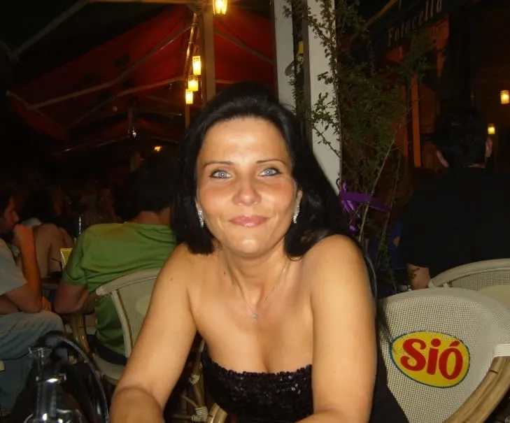 Karima, 24 ans — rencontre libertine à Sainte-Foy-lès-Lyon