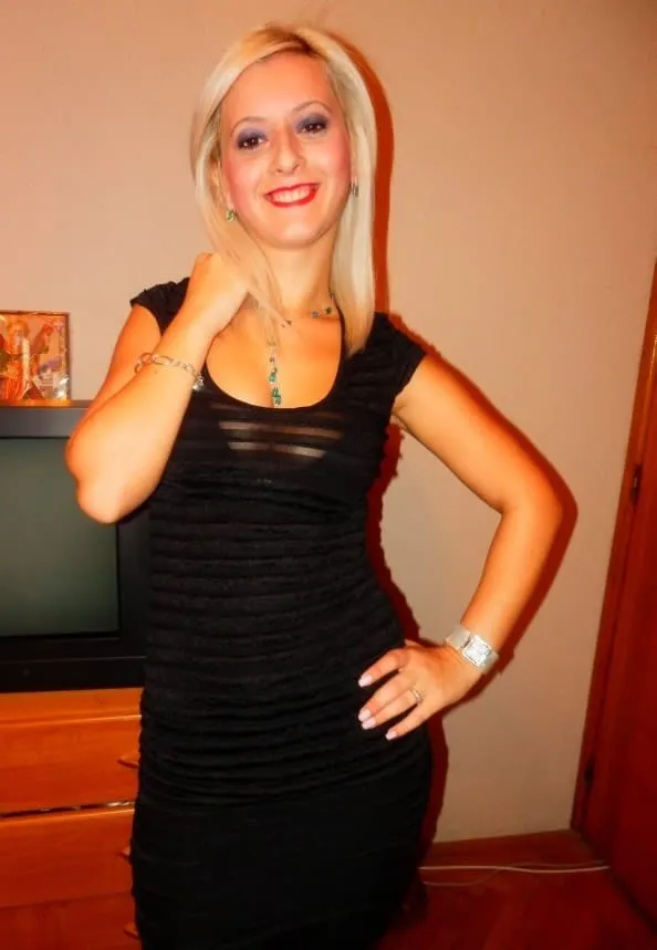 Sarah, 27 ans — rencontre libertine à Aussillon