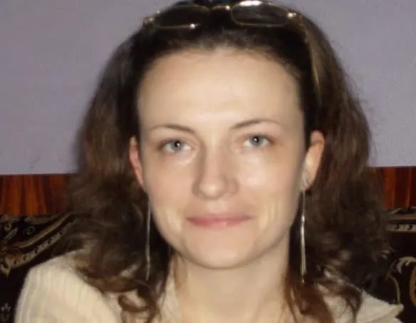 Émeline, 31 ans — rencontre libertine à Saint-Étienne-de-Montluc