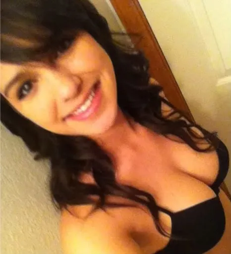 Sonia, 32 ans — rencontre libertine à Saint-Denis