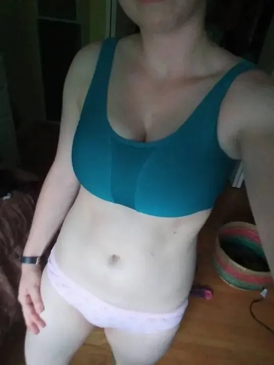 Lise, 24 ans — rencontre libertine à Montpellier