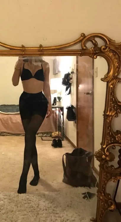 Maïssa, 19 ans — rencontre libertine à Paris