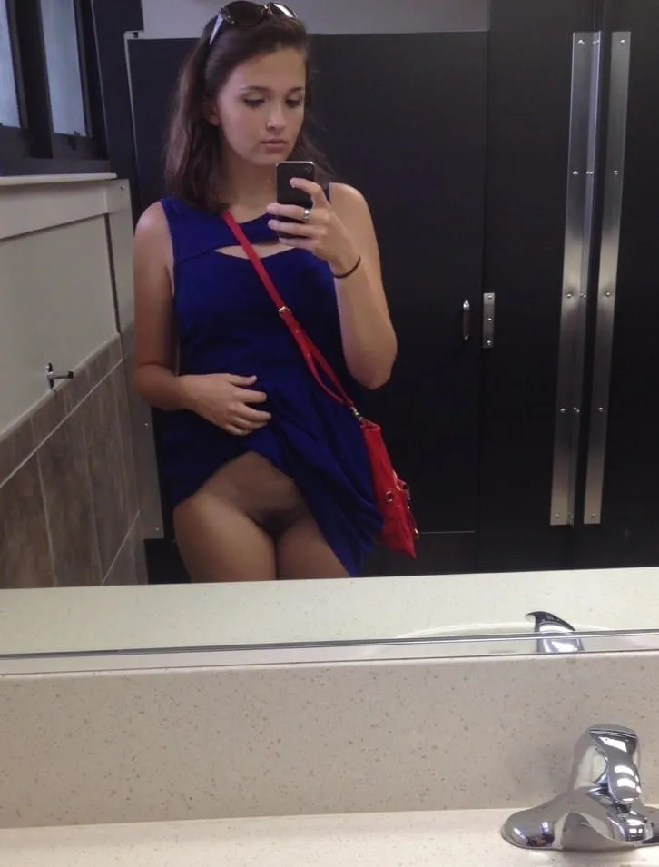 Leïla, 22 ans — rencontre libertine à Fréjus