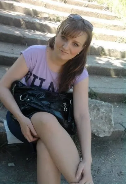 Laura, 35 ans — rencontre libertine à Cournon-d'Auvergne